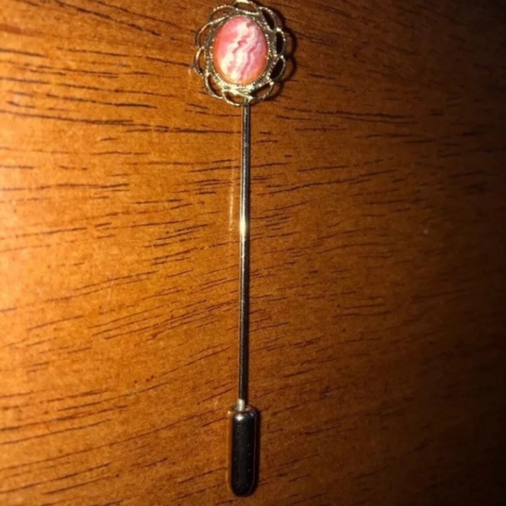 Vintage dainty stick lapel pin brooch coral white marble gold tone filigree Avon